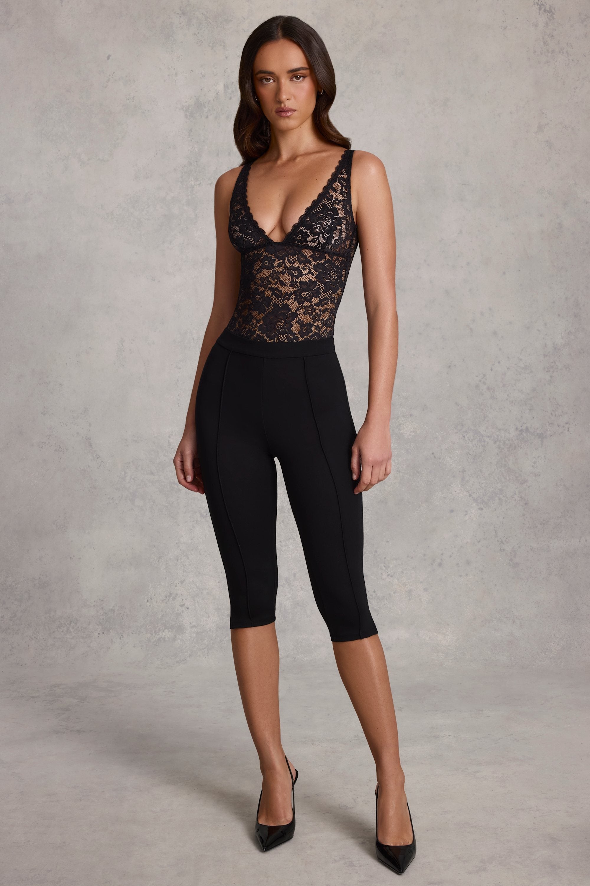 Ponte Jersey Cropped Capri Trousers in Black