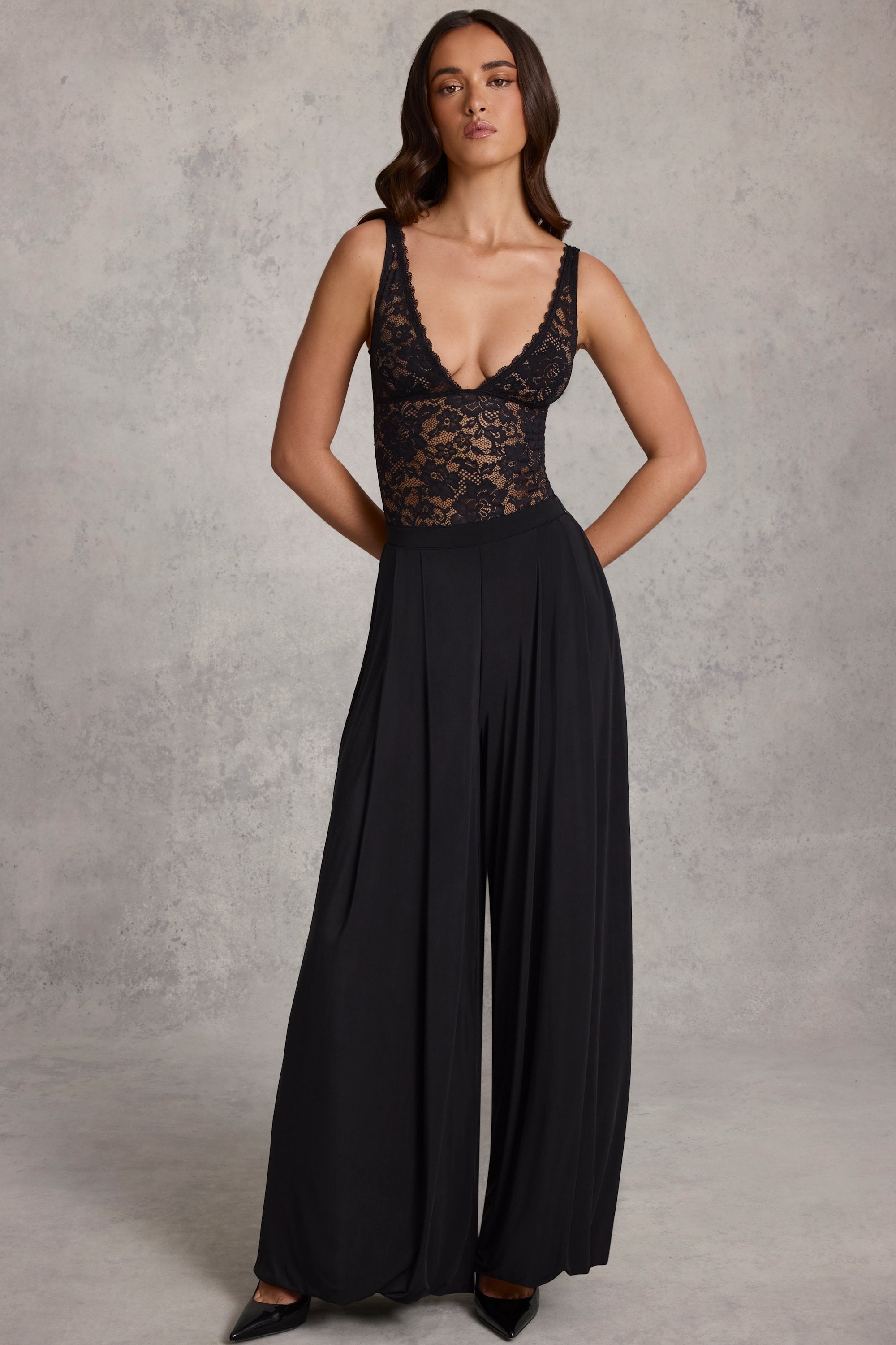Soft Jersey Mid-Rise Wide-Leg Trousers in Black